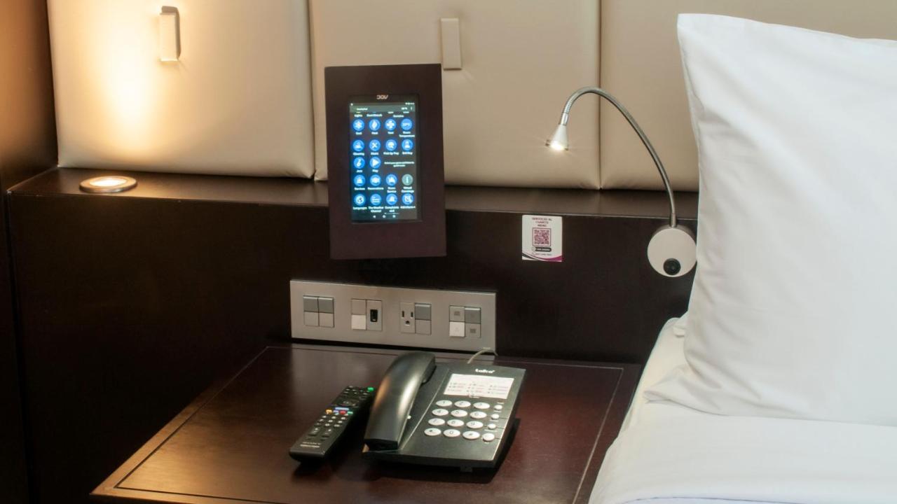 Belair Unique Mexico City Wtc, Trademark By Wyndham Kültér fotó A telephone with a built-in IP telephone